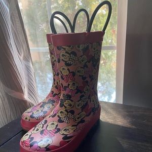 Girls Minnie Mouse pull on rain boots